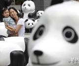 百只“大熊猫”亮相上海街头 组图