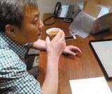2.81亿港元鸡缸杯喝茶 回应：激情了喝一口