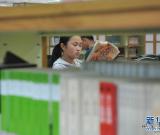 小长假里觅书香 组图