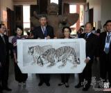 华人美术家“和平之旅”代表团访问柬埔寨
